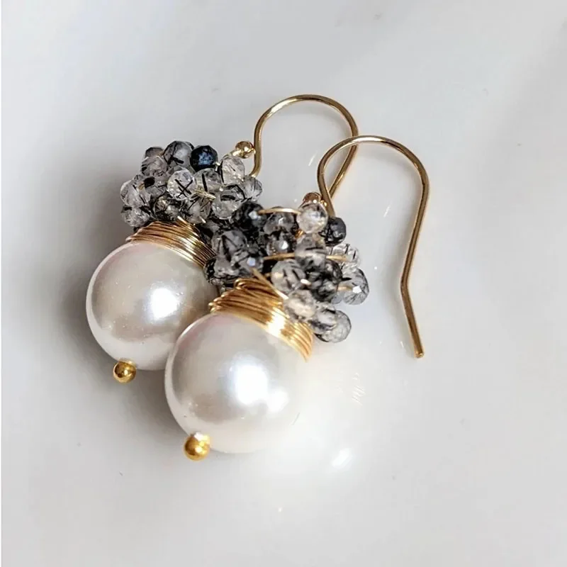 White Pearls With C…