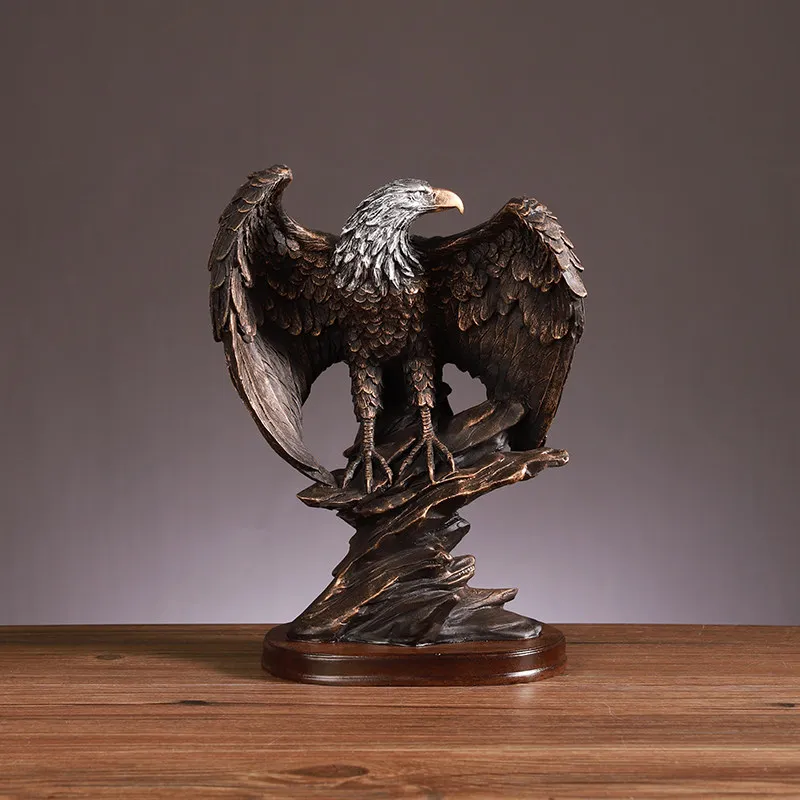 

Creative eagle ornament light luxury high-end wine cabinet home study desktop office living room entrance decoration