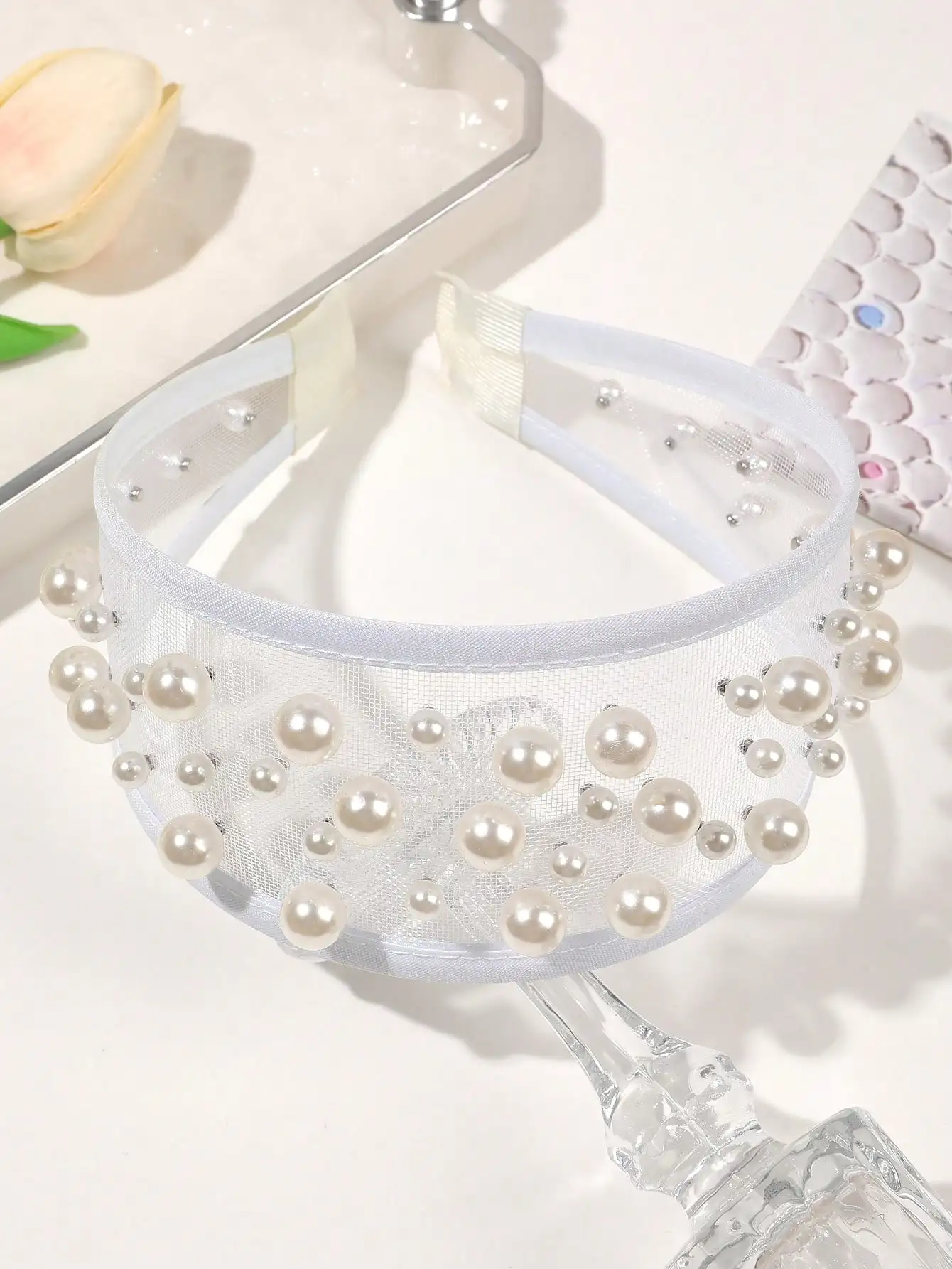 Neues schwarz-weißes 2,56 Zoll breites Mesh-Stirnband mit Perle für Frauen, rutschfester Haarreifen, elegantes modisches Haarband, Haar-Accessoires – Detail 13