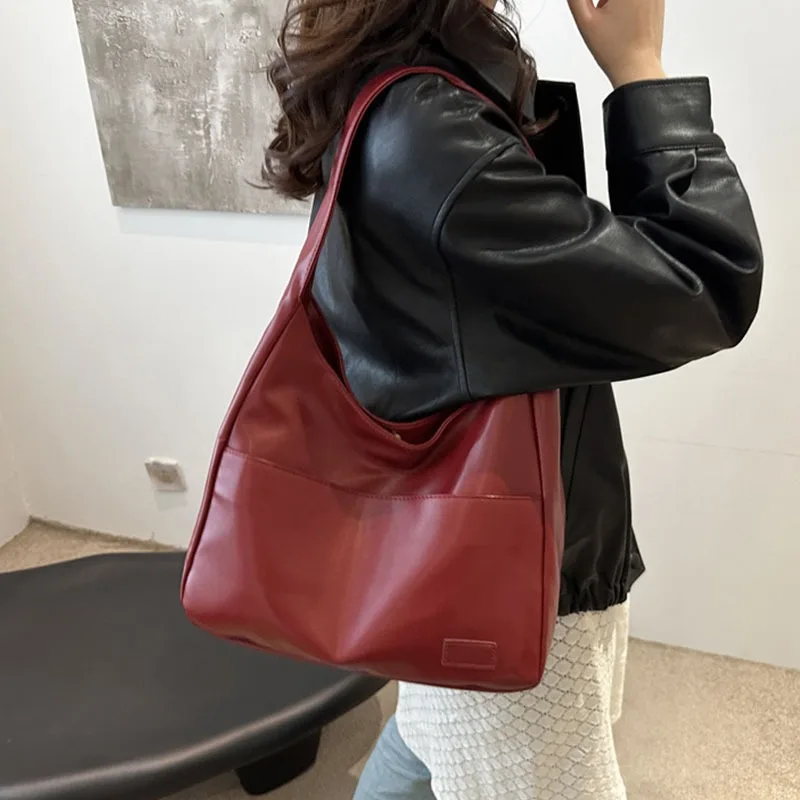 

Retro New Commuting Large Capacity Shoulder Bag, Fashionable Multifunctional Handbag, Casual Minimalist Tote Bag