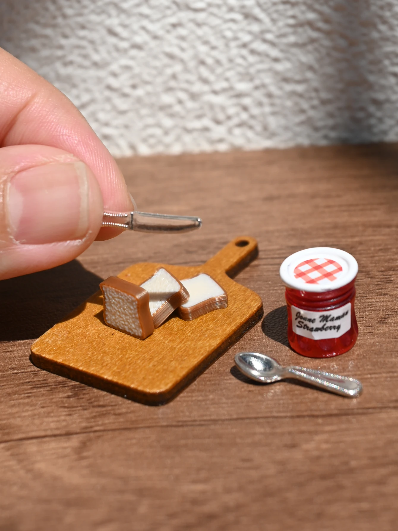 A Miniature Toast Jam Decoration, Miniature Toast, Dollhouse Dollhouse, Dollhouse Accessories, Dollhouse Toys, Toy House Decorations, Model House Accessories, Miniature Food Toys, Photography Props, Micro Landscape Decorations, Miniatures Decoration, Small Gifts, Giveaways, Home Decor Items