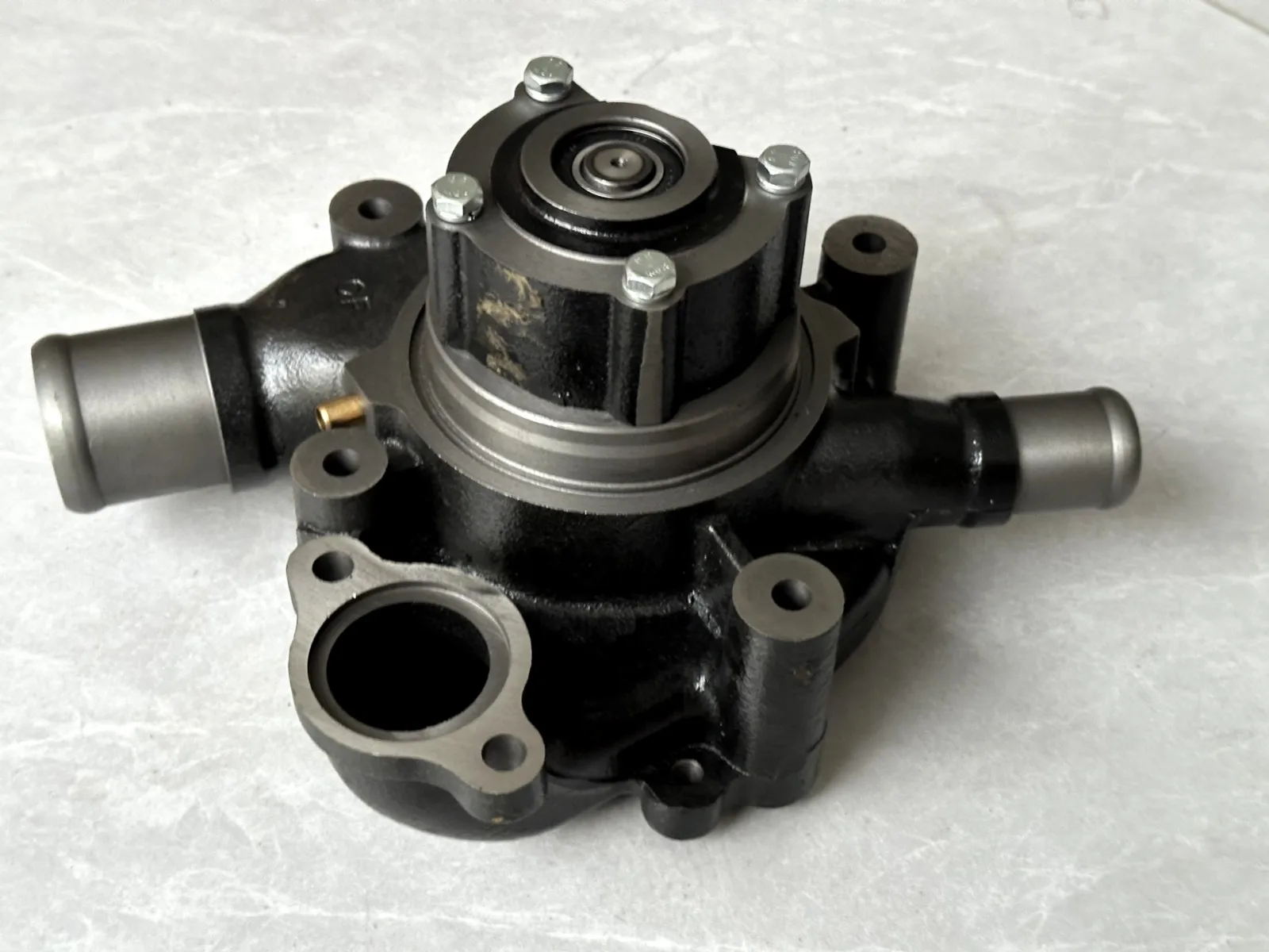 

FOR HINO P11C BUS ENGINE WATER PUMP 161003910 161003910