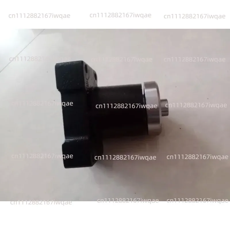 Suitable for Dongfeng Cummins 6CT8.3/6L engine fan bracket/C5583914