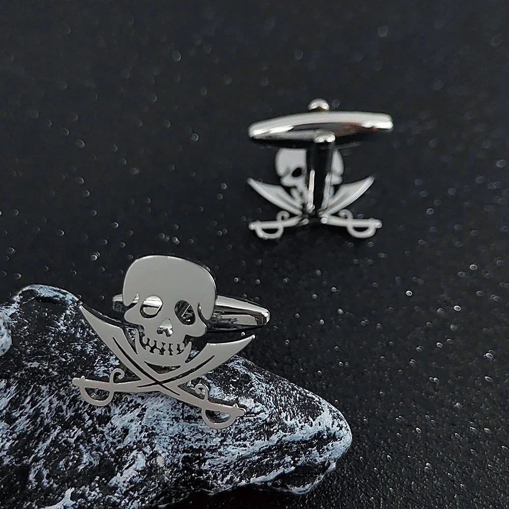 Gemelos de calavera de acero inoxidable para hombres, gemelos de esqueleto de doble cuchillo gótico, accesorios de joyería, regalo de cumpleaños para novio