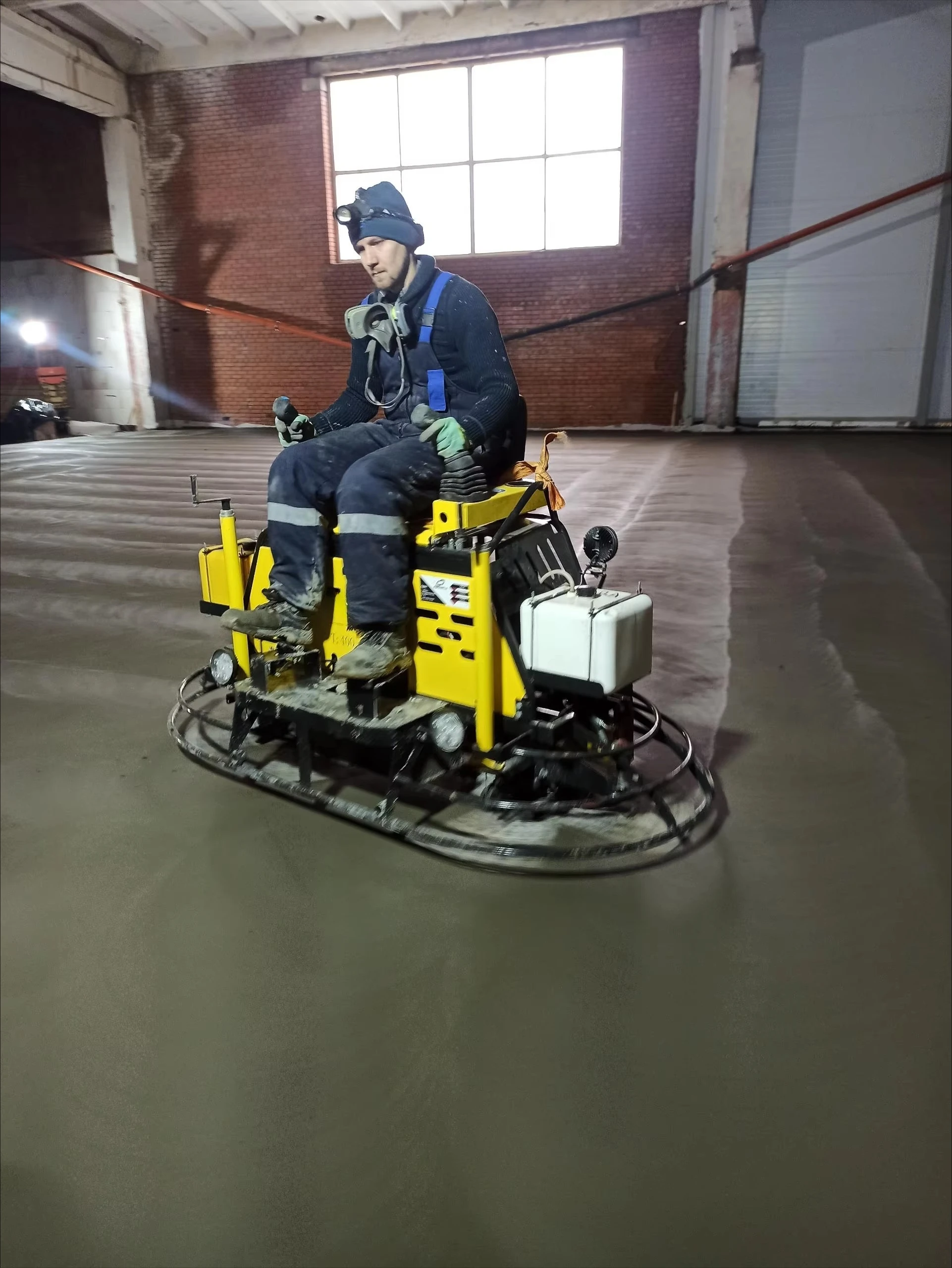 Power Trowel Machine Seated Ride-on Concrete Troweling Powered Good Price for Construction Industry