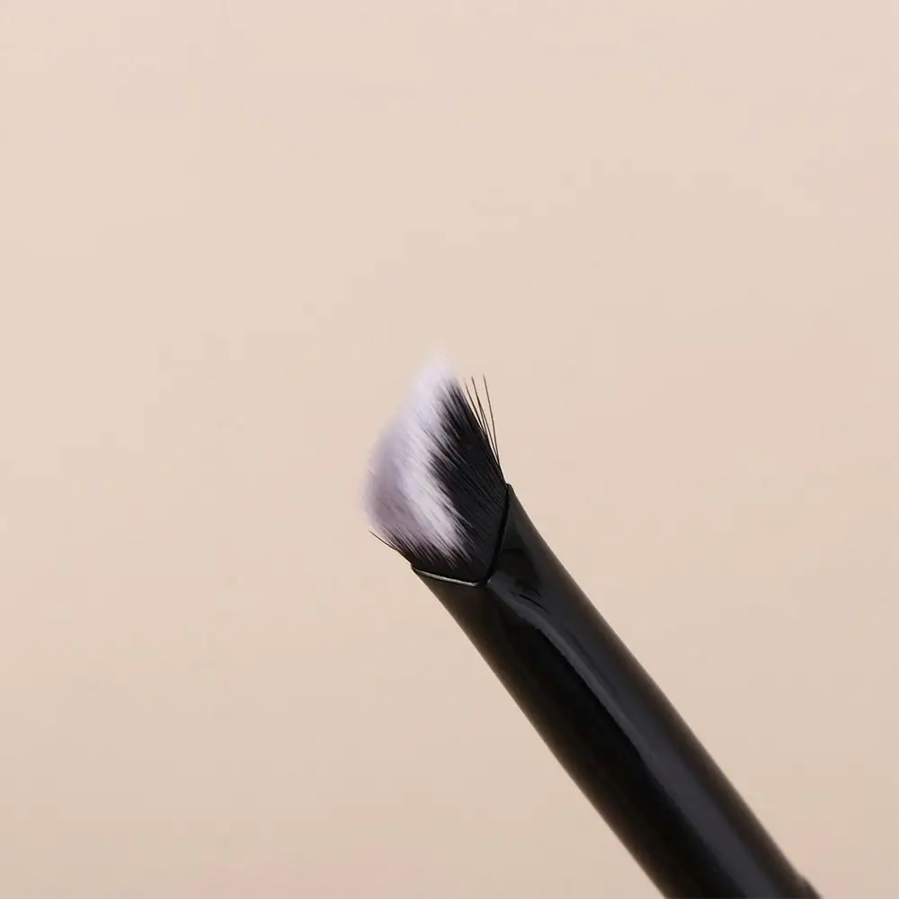 Portable Concealer Makeup Brushes Soft Precision Nose Contour Brushes Fluffy Natural Detail Makeup Tools Female