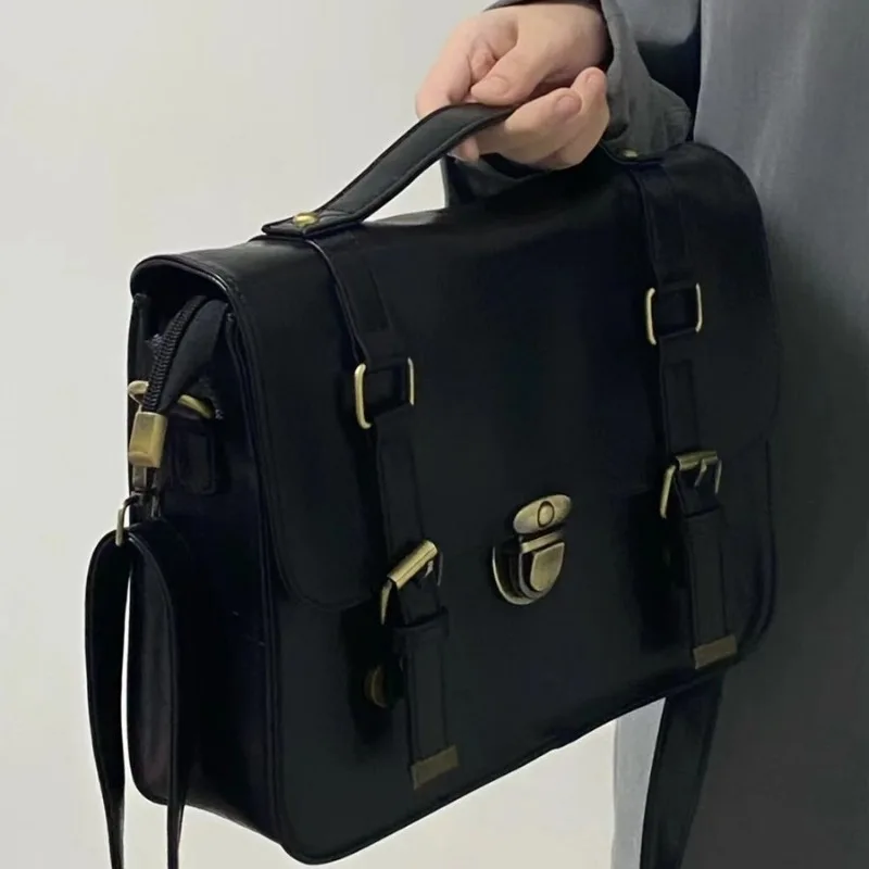 Student schoolbag autumn and winter retro buckle mailman bag college style class bag fashion commuter briefcase messenger