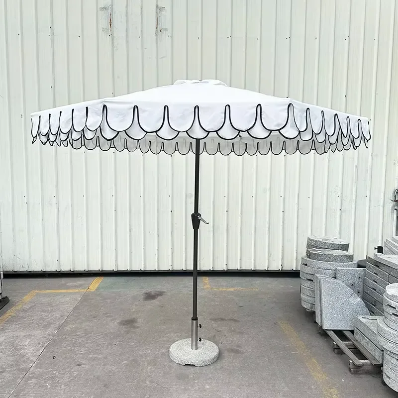 Wholesale Deluxe Scallop Design Outdoor Garden Beach Umbrella Custom Printed Sun Umbrella Tassel Hotel Outdoor Furniture