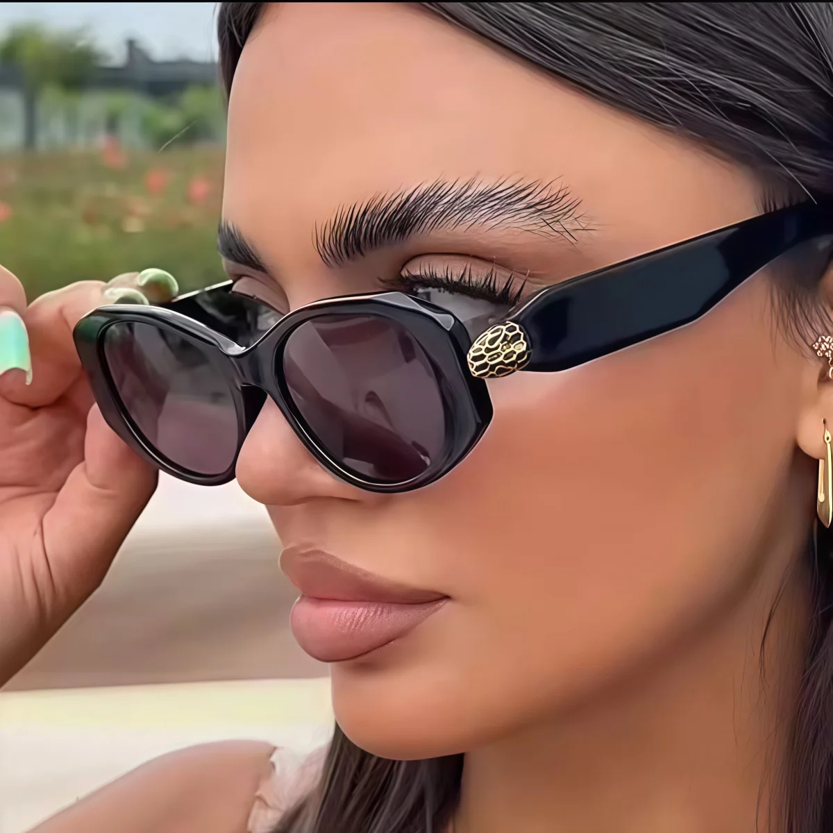 Modische Retro-Sonnenbrillen für europäische und amerikanische Männer und Frauen in verschiedenen Farben, vielseitig einsetzbar für die Sonnenschutzung im Sommer.