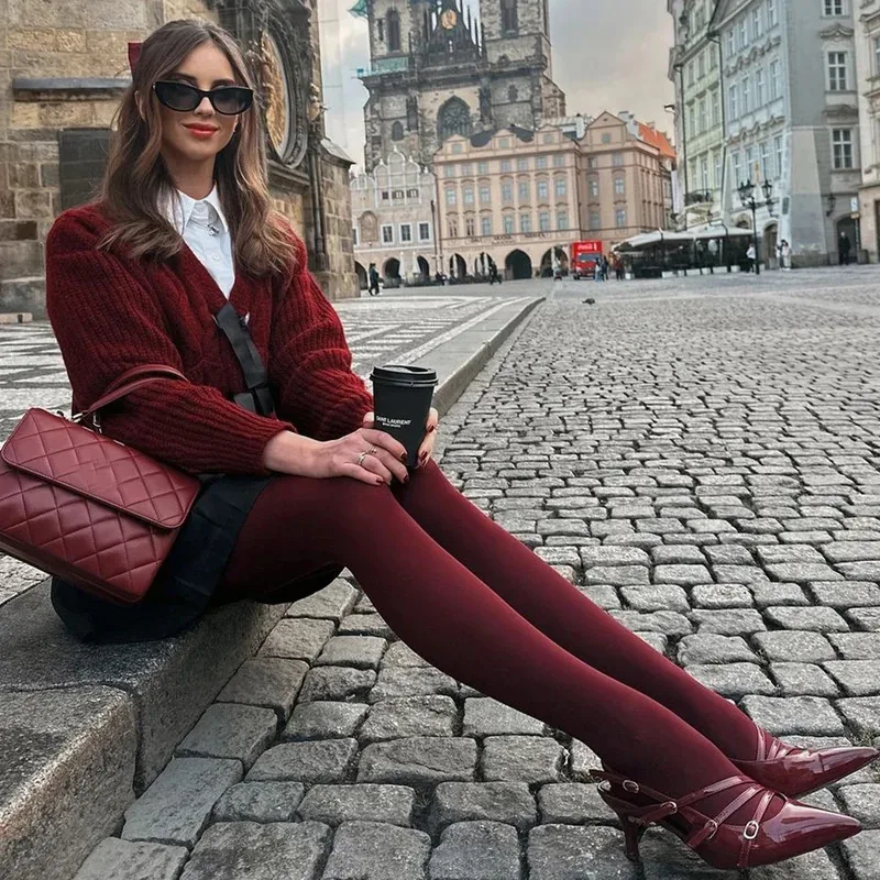 الجوارب النسائية جوارب ضئيلة جوارب طويلة سوبر مرونة كبيرة الحجم طماق الأحمر المرأة جوارب مثيرة ربيع الخريف