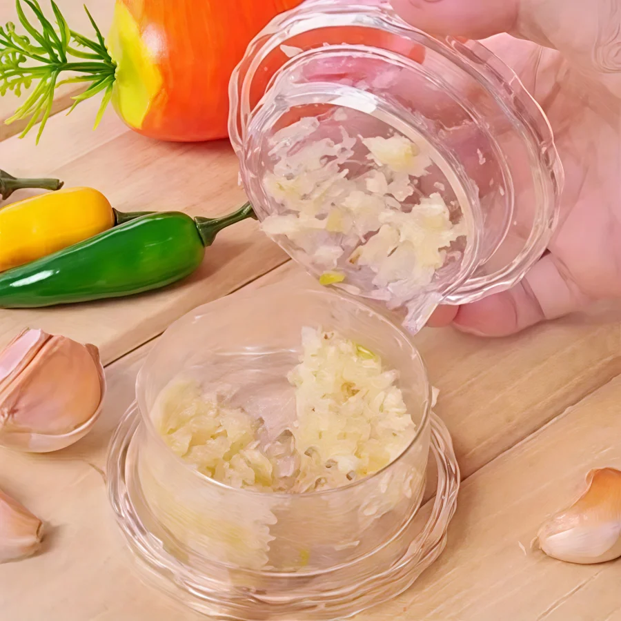 1/2PCS Manual Portable Garlic Crusher Efficient Mincer Twist Kitchen Gadget for Crushing Garlic and Ginger Easy to Use and Clean