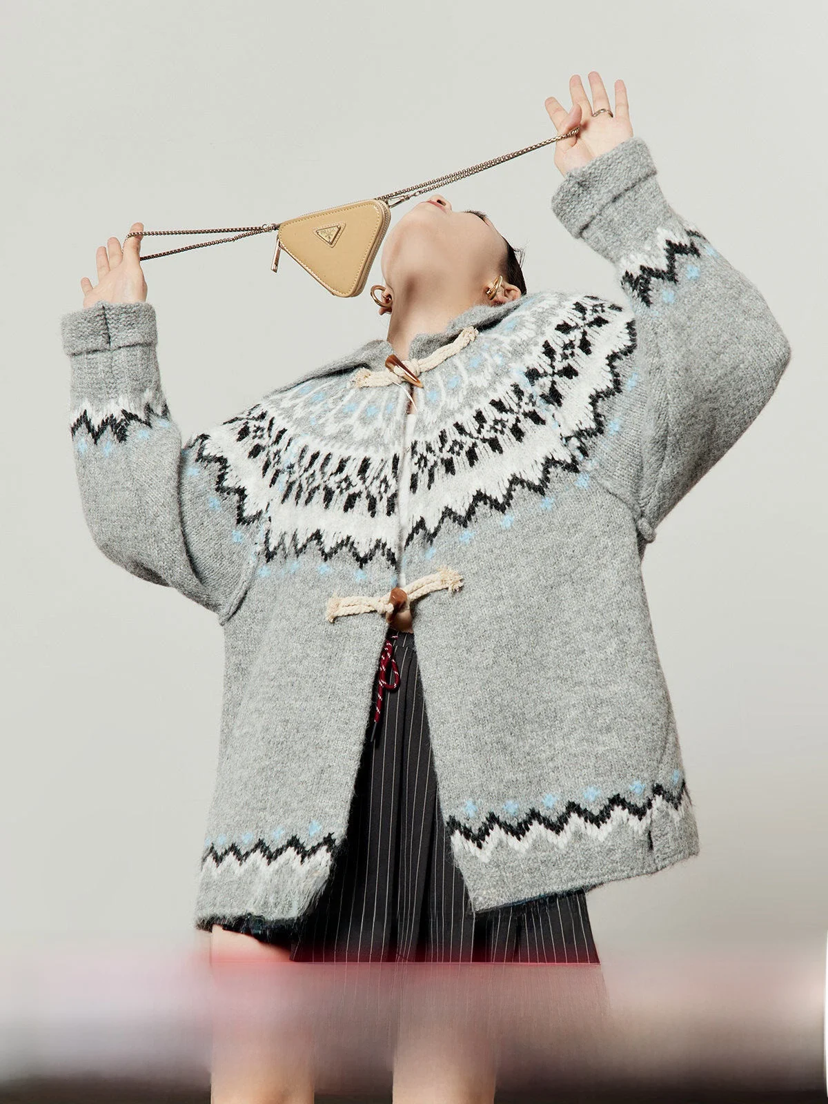 

Вязаный свободный свитер для женщин с отложным воротником, винтажной вышивкой и пуговицами, свободная вязаная верхняя одежда, осенняя новинка