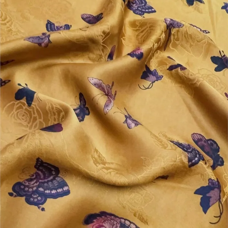 ผ้าชุดกี่เพ้าสไตล์จีนใหม่และ Hanfu เป็นผ้ากอซคล้ายเมฆผ้าไหม 100%