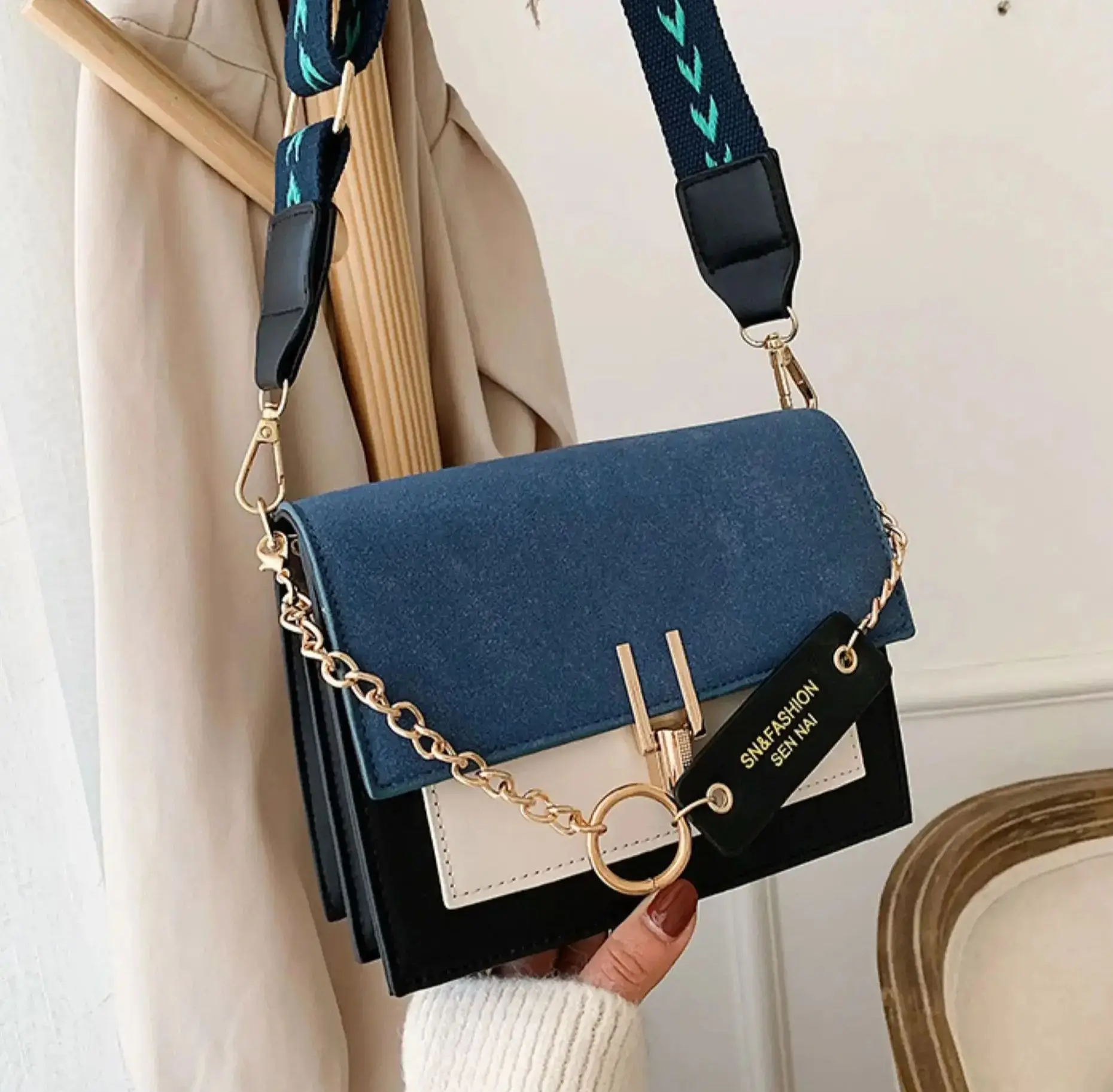 Internet celebrity Instagram bag for women 2024 new Korean version single shoulder crossbody fashionable frosted contrasting sma