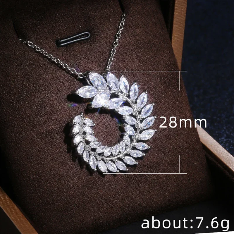 Simple and Versatile Micro-encrusted Zircon Leaf Necklace Clavicle Chain Female High-quality Temperament Luxury Shiny Jewelry