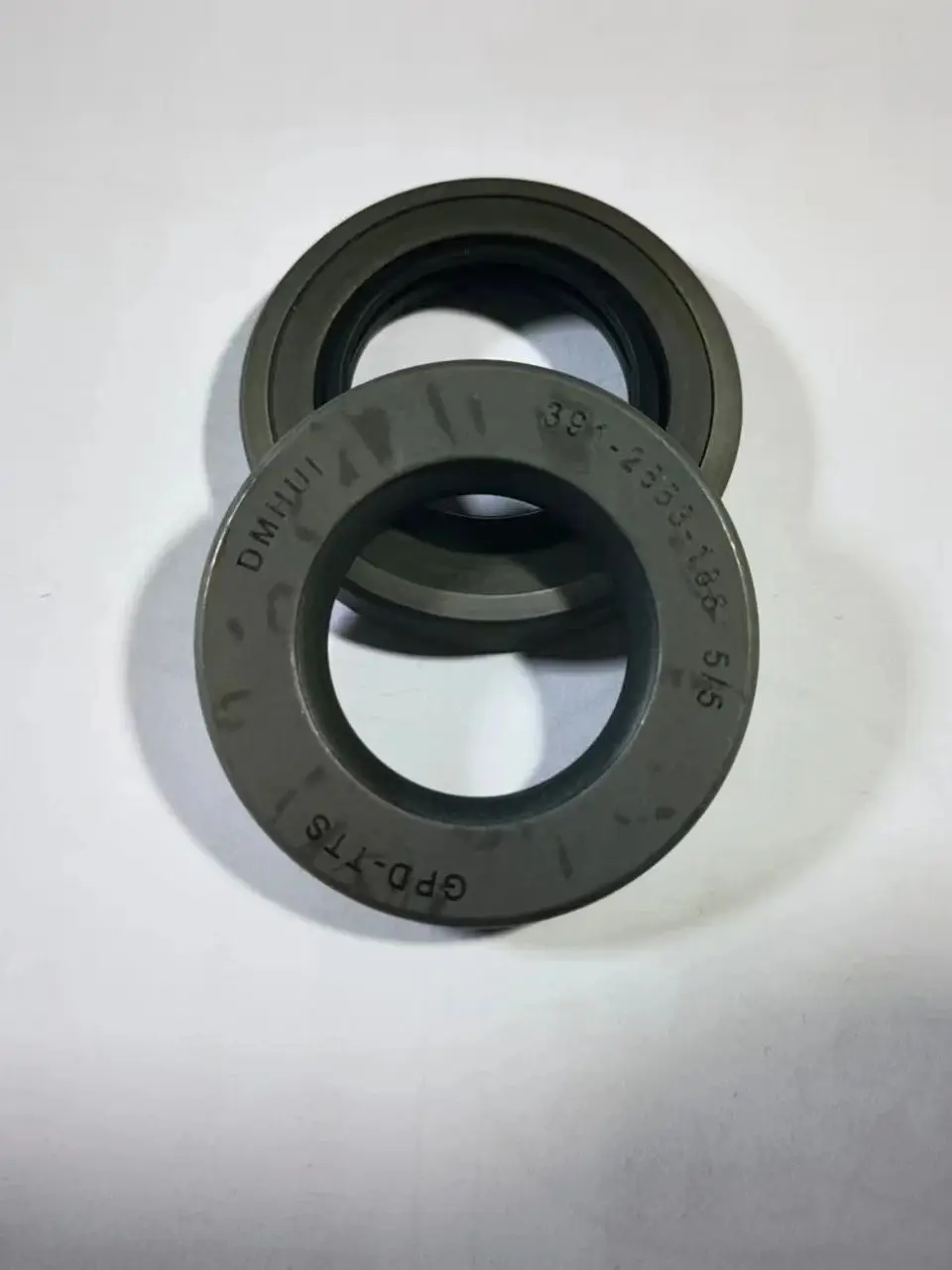 

DMHUI-391-2883-186 сальник давления 31,75*50,8*8,64 мм сальник из ПТФЭ ISO 9001:2008