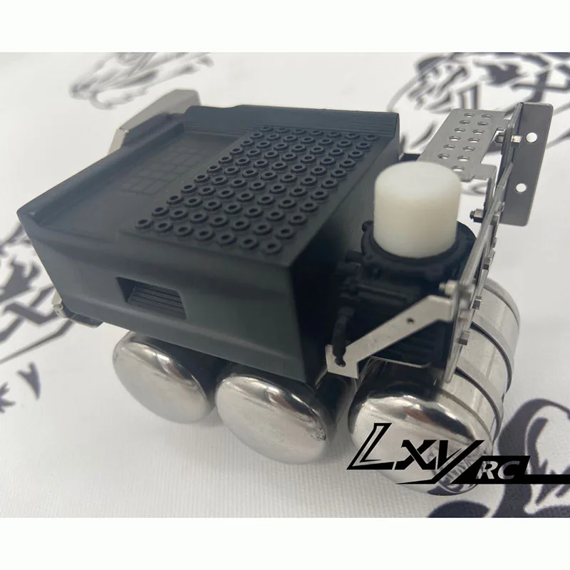 Scatola batteria di simulazione in metallo in scala 1:14 3 serbatoi di gas Accessori di aggiornamento per camion Tamiya RC VOLVO FH16 56360