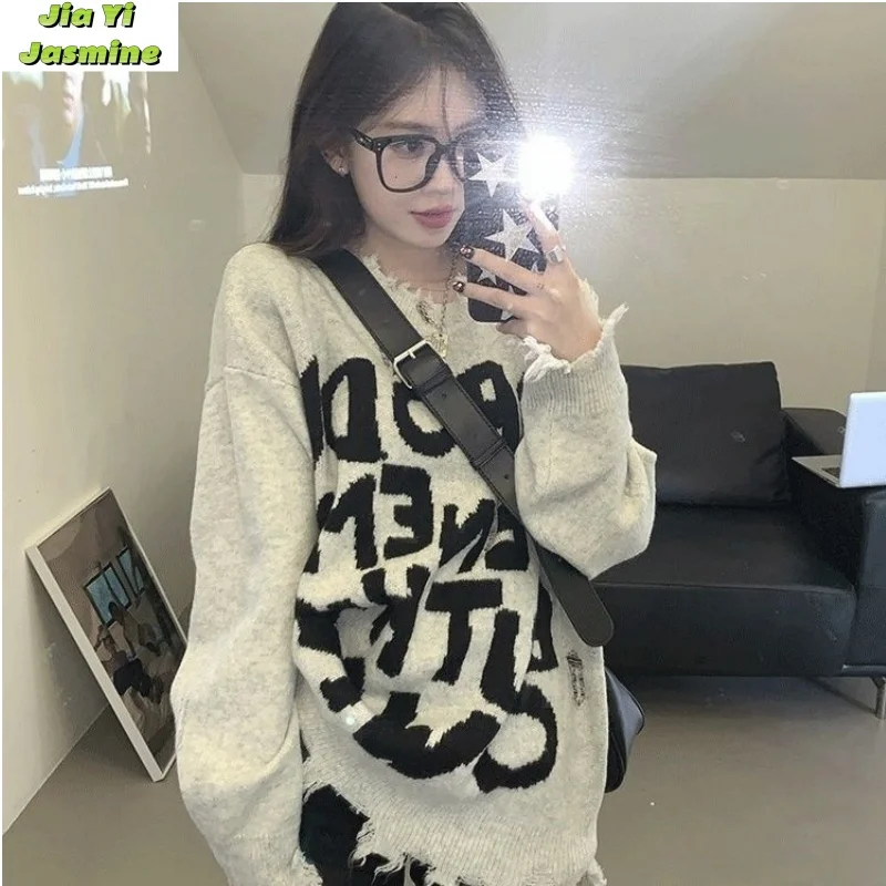 American Ripped Sweater for Women's Autumn and Winter 2024 New Design Sense Letter Loose Medium Long Sleeved Knitted Top