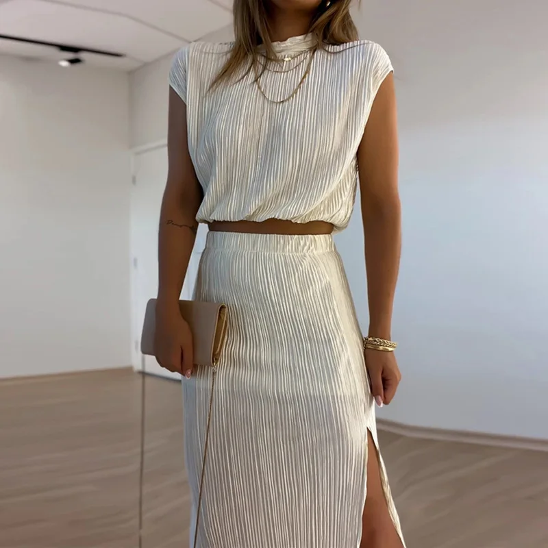 

Women's Summer Fashion Temperament Solid Color Half High Neck Short Top Elastic Waist High Waist Slit Half Body Skirt Two-piece