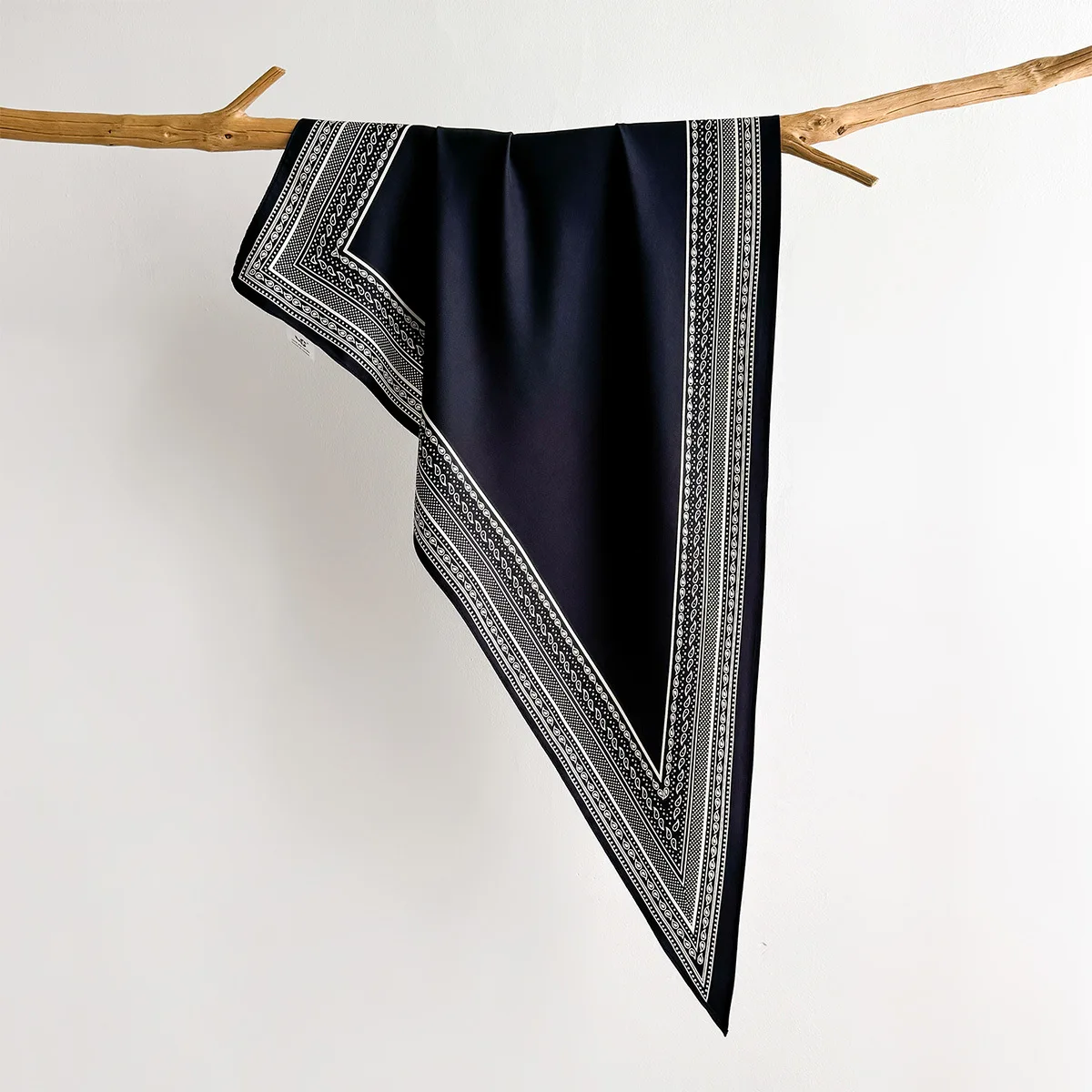 Skin Friendly Triangular Scarf Women Silk Feeling Satin Head Scarf Lady Neck Kerchief Hair Bandana Shawl Wrap Foulard Soft Silk
