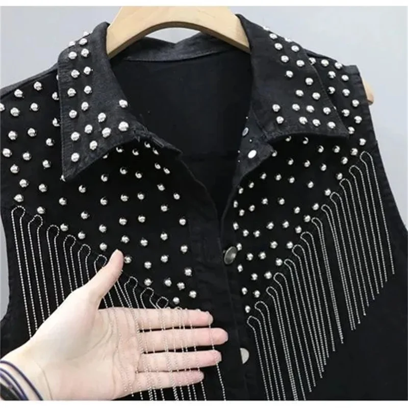 Women Sleeveless Short Jean Coat 2023 New Female Single Breasted Black White Rivet Tassel Denim Vest Sleeveless Waistcoat Jacket