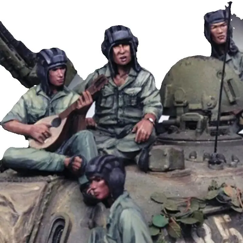 

1/35 Scale NVA Tank Crew At Rest 4 People Resin Figures Unassembled and Unpainted Model Kit Toys Free Shipping