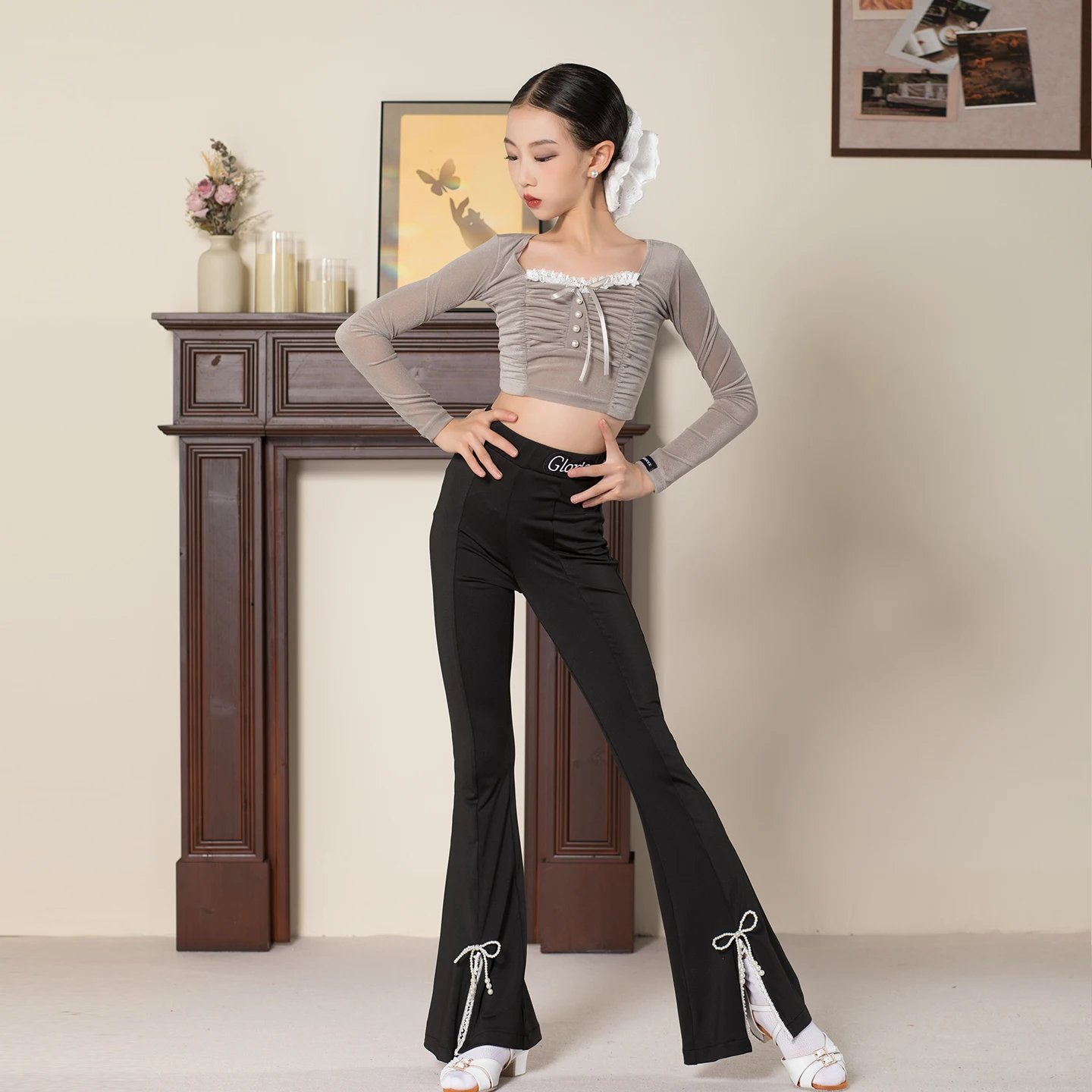 2025 Latin Dansvoorstelling Kostuums Voor Meisjes Lange Mouwen Parel Micro Trompet Broek Pak Kinderen Chacha Latin Dans Slijtage XH3837