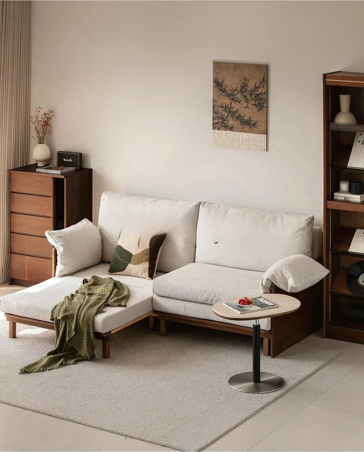 

D96 a26 Solid wood fabric sofa is surprised by the dead wind straight row three-person removable and washable black walnut sofa