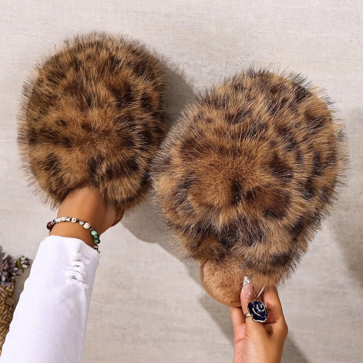 

Warm Faux Fur Indoor Fluffy Slippers For Women Autumn Winter House Shoes Leopard Color Anti-slip Female Home Floor Cotton Slides