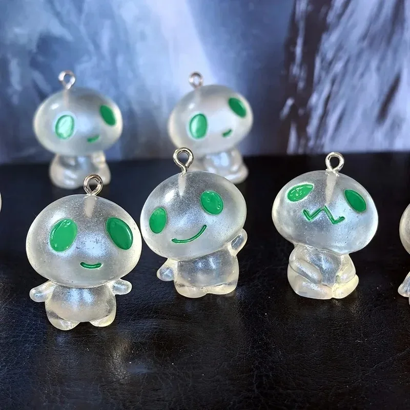 7Pcs Glow In The Dark Alien Resin Charms, Noctilucent Cartoon Alien Pendants for Necklace Keychain DIY, Party Gift Accessories view 2