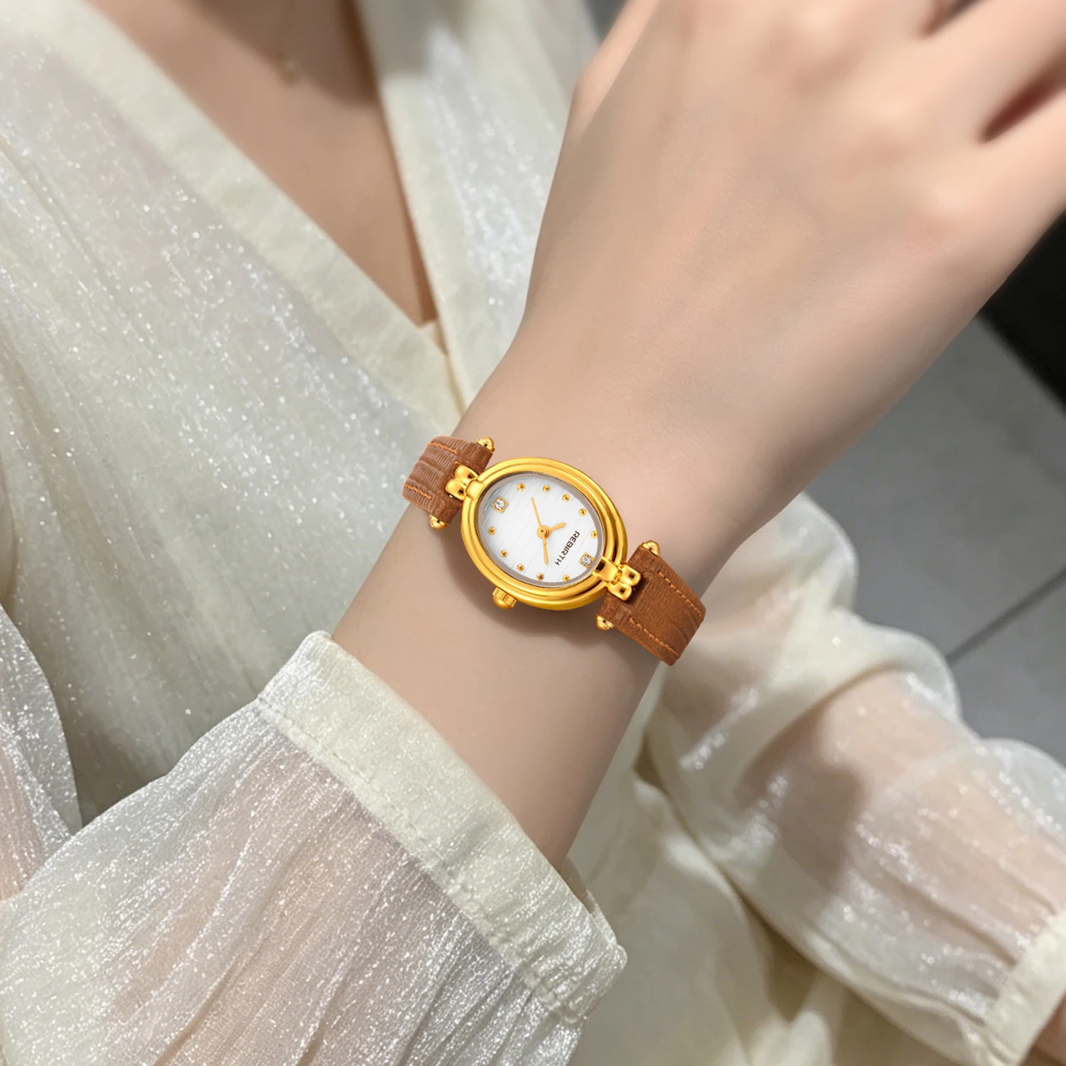 Elegant, casual, compact, simple and stylish women's quartz watch