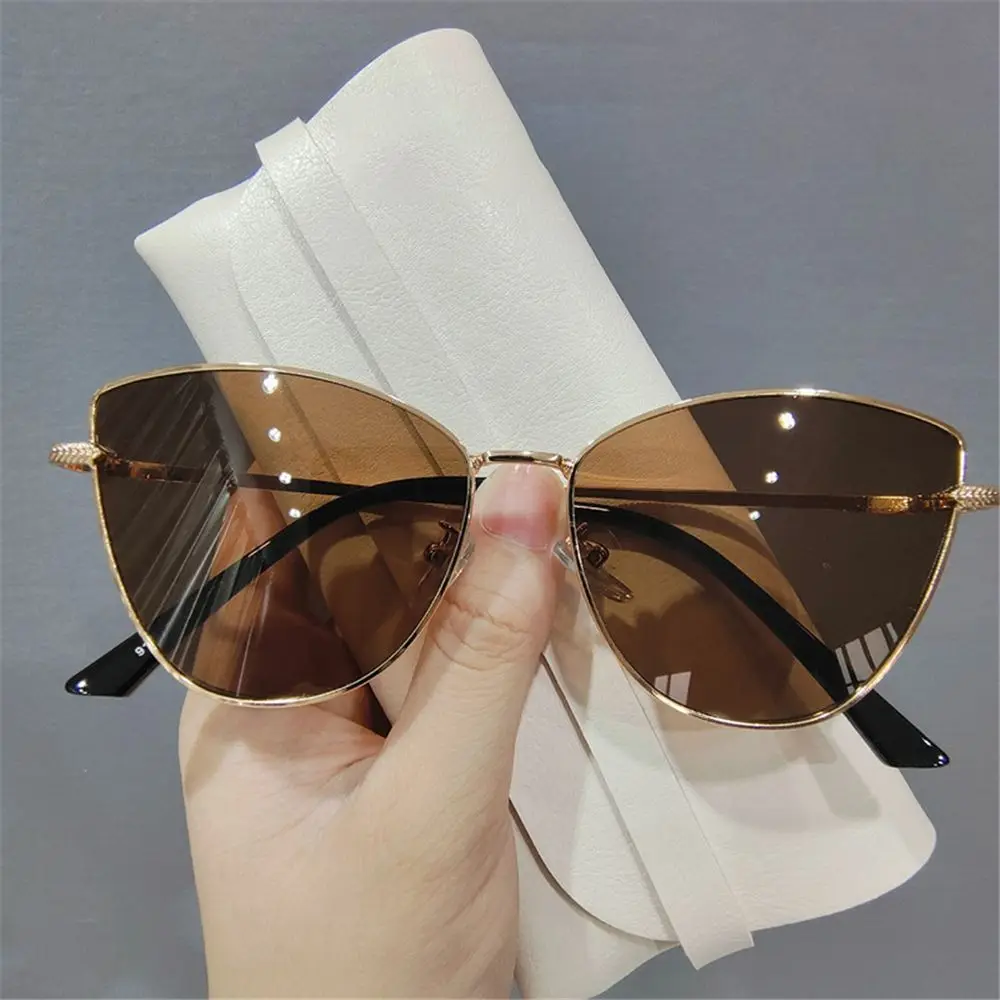 Vintage Small Sunglasses Cat Eye Sunglasses Women Eyeglasses Eyewear Trending Ladies Shades Outdoors Motorcycle UV400 Goggle