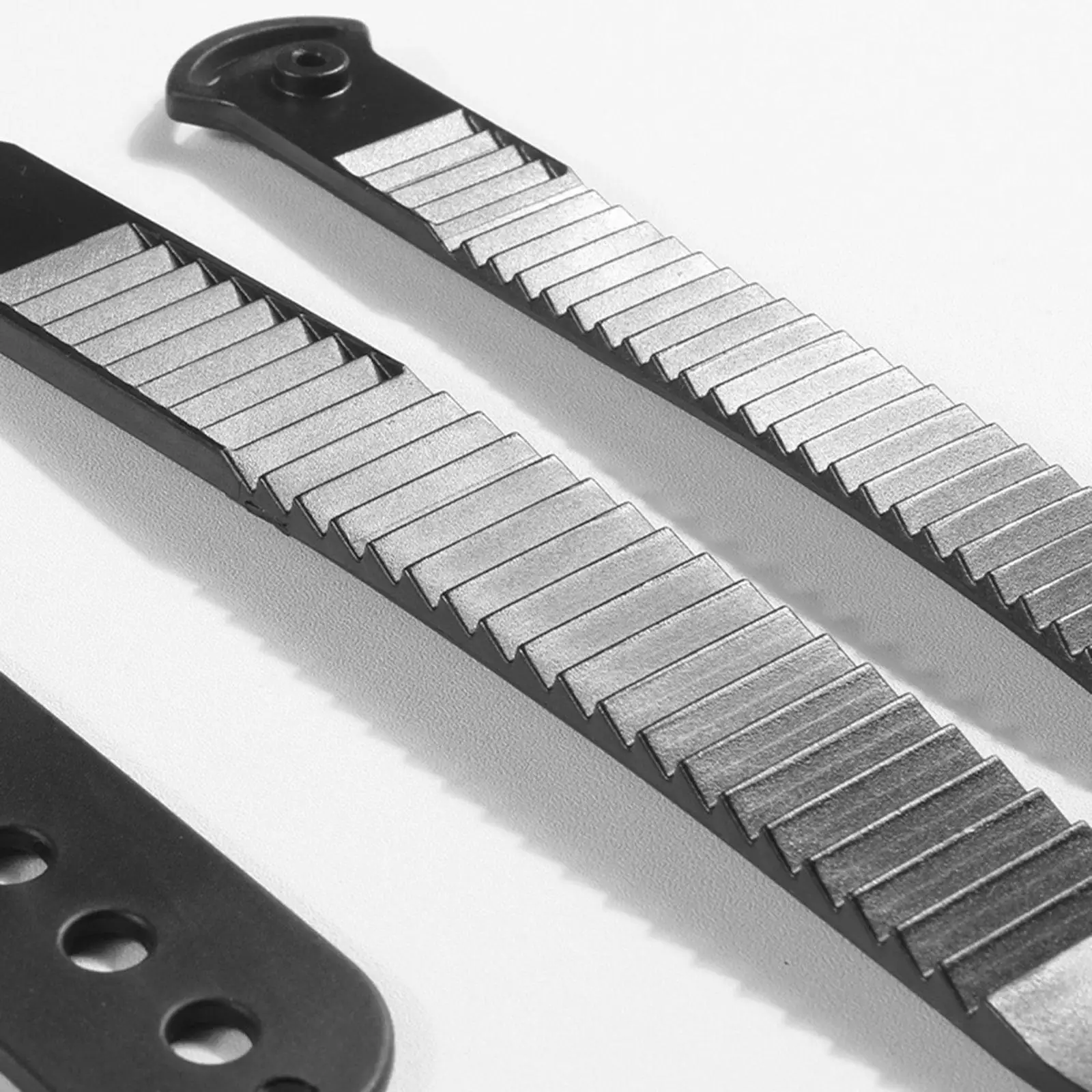 Heavy Duty Snowboard Binding Spare Parts Plastic Ladder Strap for Ski Board Fixings and Outdoor Snowboarding Accessories