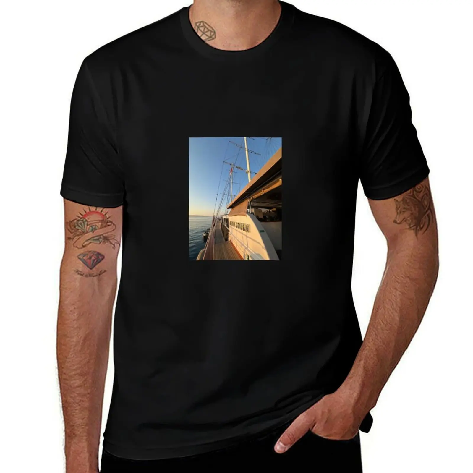 

Nevra Queen T-Shirt Man t-shirt graphics oversized t shirt mens designer clothes