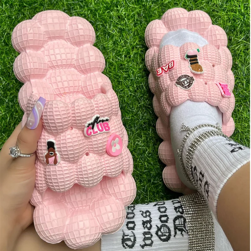 Unisex Summer Slides For Women Outdoor Open Toe Slippers Bubble Massage Sandals Luxury Fashion Designer Sandals Men Clogs Slides