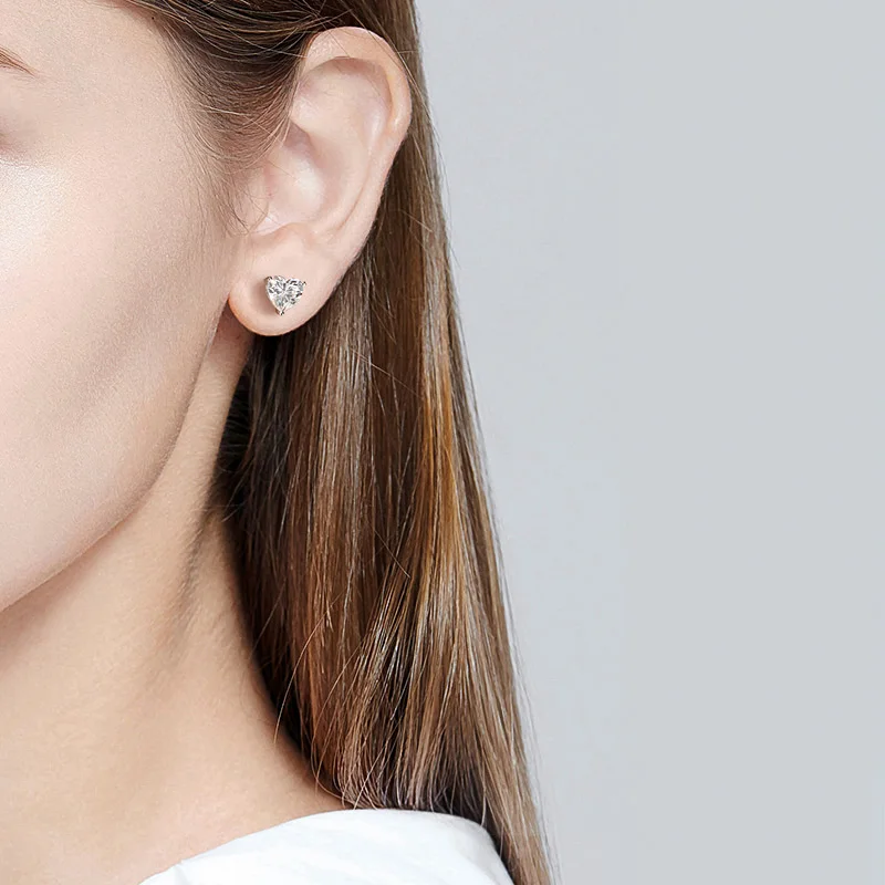 D‑VVS1 Heart Moissanite Stud Earrings for Women, GRA Certified, 925 Sterling Silver Base Plated 18K Gold, Fine Jewelry for Birthday Party Anniversary Holiday Gift Accessories
