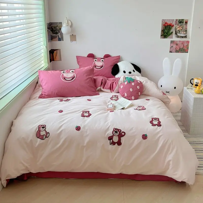 New Disney Series Snow White Stitch Daisy Donald Duck Lotso Alien Cute Cartoon Pattern Bed Sheet and Quilt Set Four Piece Set