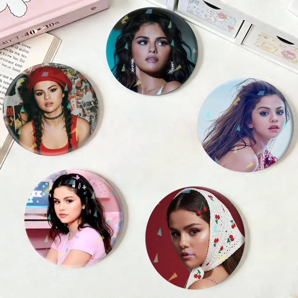 

S-Selena Gomez Badges Niche Design Brooch for Backpack Lapel Pins Creative Accessories