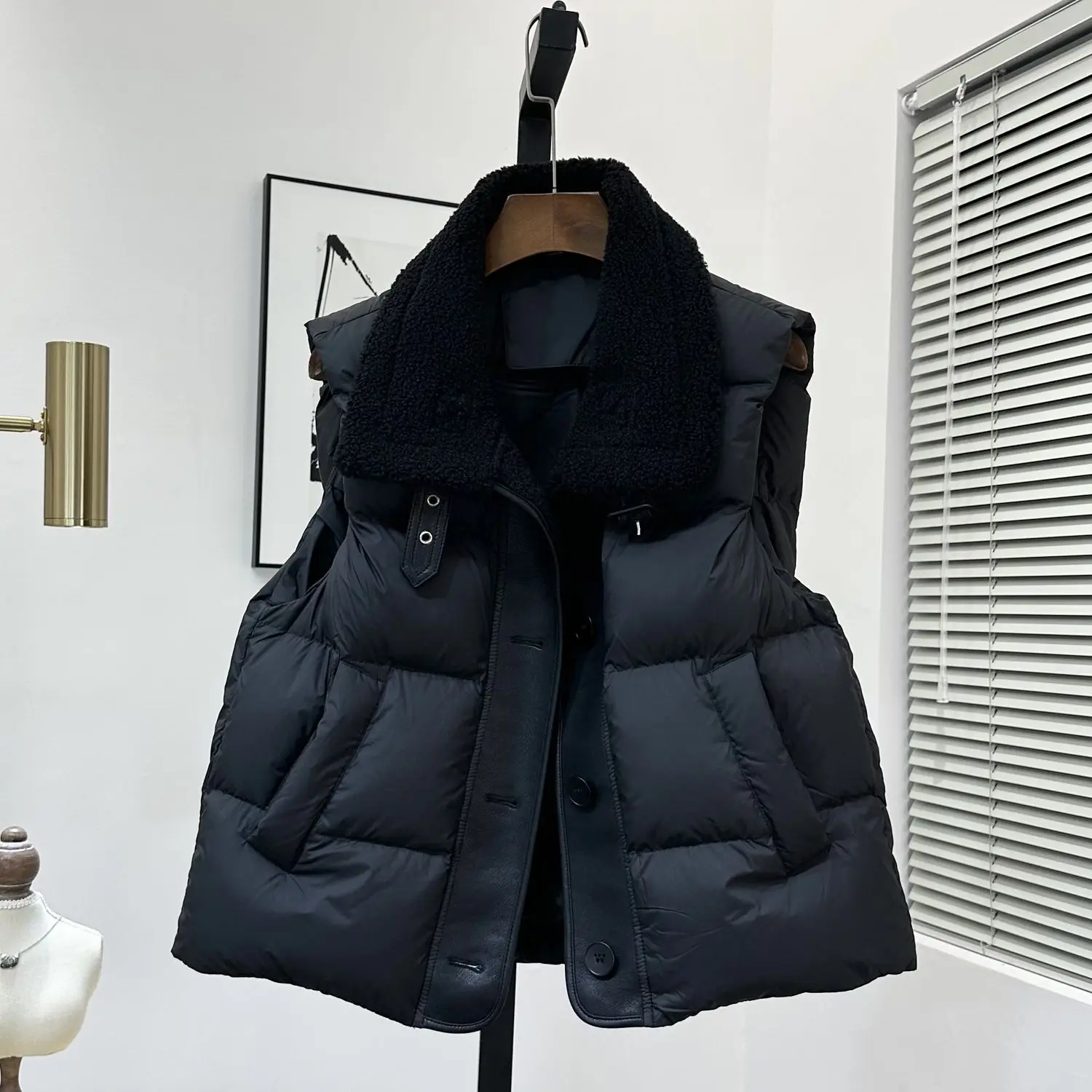 Neue Ärmellose Mantel Weibliche Herbst Winter 2026 Mode Baumwolle gefütterte Weste Jacke frauen Lamm Revers Kurze Weste Outwear flut