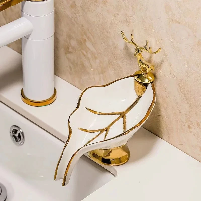 Luxury Gold Deer Ceramic Soap Dish Holder Drain Portable Home Bathroom Hotel Soap Box Tray Bathroom Accessories Crafts