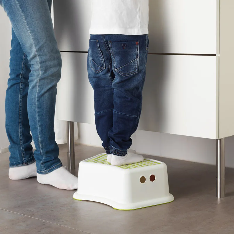 Household Non-slip Stool Bathroom Plastic Footstool Lightweight Stool Non-slip Footrest for Washing Feet and Using The Toilet
