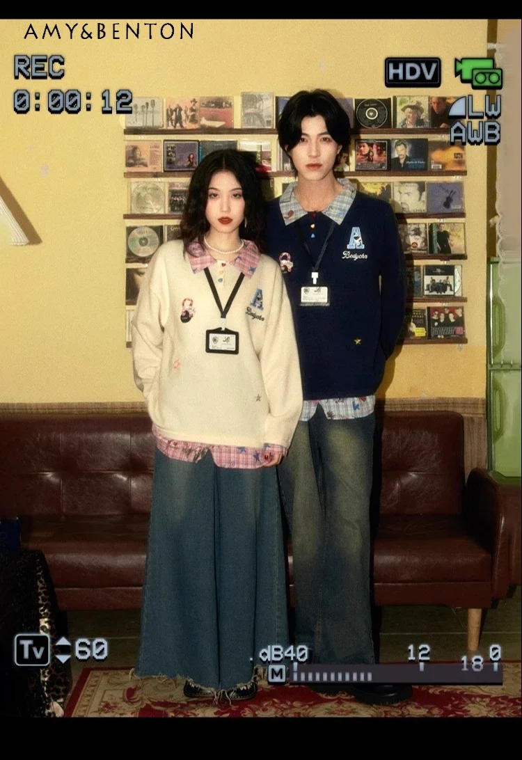 الرجعية نمط المرأة رسالة مطرزة علامة الصدر وهمية قطعتين المشمش سترة زوجين نمط فضفاض عادية الأزرق محبوك سترة