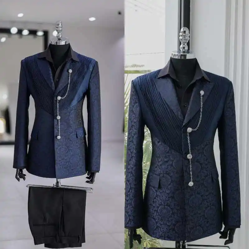 

Formal Men Suits 2 Pieces Peaked Lapel Single Breasted Pant Sets Jacquard Classic Fit Groom Wedding Tuxedos Customized