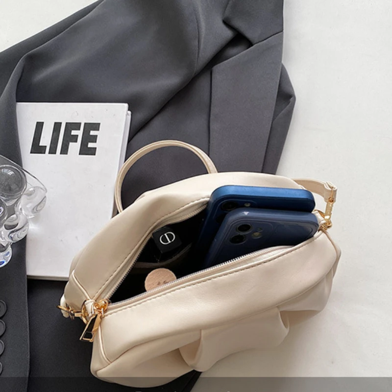 Shoulder Bag Handbag French Pleated Cloud Handbag Designer Unique Design 2023 New Trend All-match Solid Color PU Leather Texture