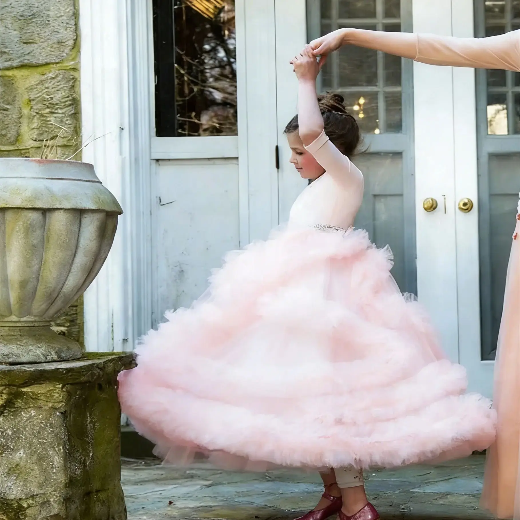 

Elegant Pink Flower Girl Dress for Wedding Tulle Fluffy Ruffled Half Sleeve Kids Birthday Party First Communion Gown Custom