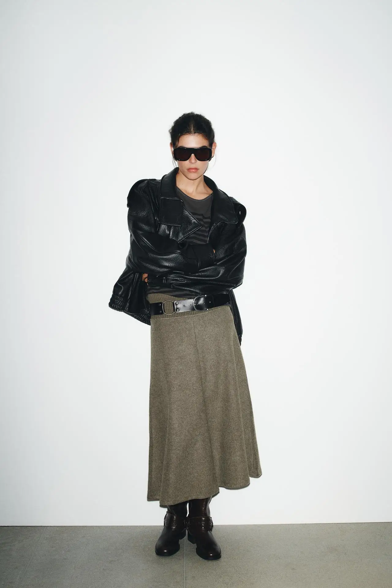 

Autumn Women's Clothing 2025 New Fashion Leather Jacket Coat Retro Casual Slim Long Sleeve Stand Collar Women's Jacket