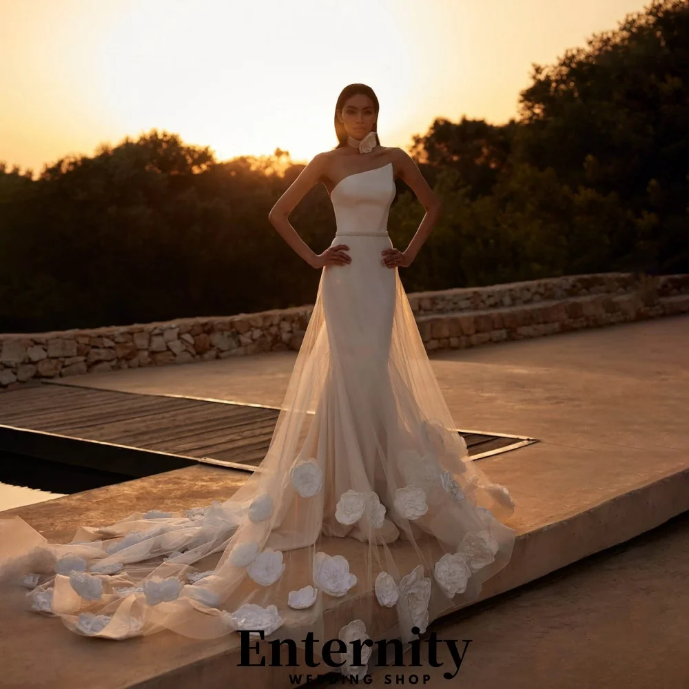 

Customized Sexy Button Wedding Dresses Strapless For Women Charming Sleeveless Flower Applique Bridal Gown Vestidos De Novia