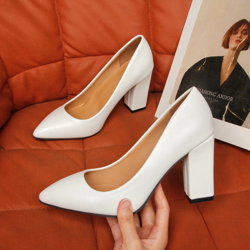 New Style Fashion Women's High Heels Women Korean Style Pointed Shallow Mouth Thick Heel Luxury Fashion Shoes Zapatos De Mujer