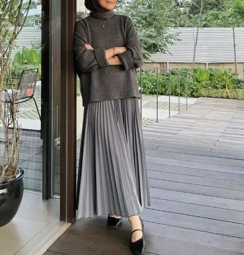

Autumn/Winter Knitted Sweater Casual Loose Fashionable Commuter Daily Pleated Half-Length Skirt Set