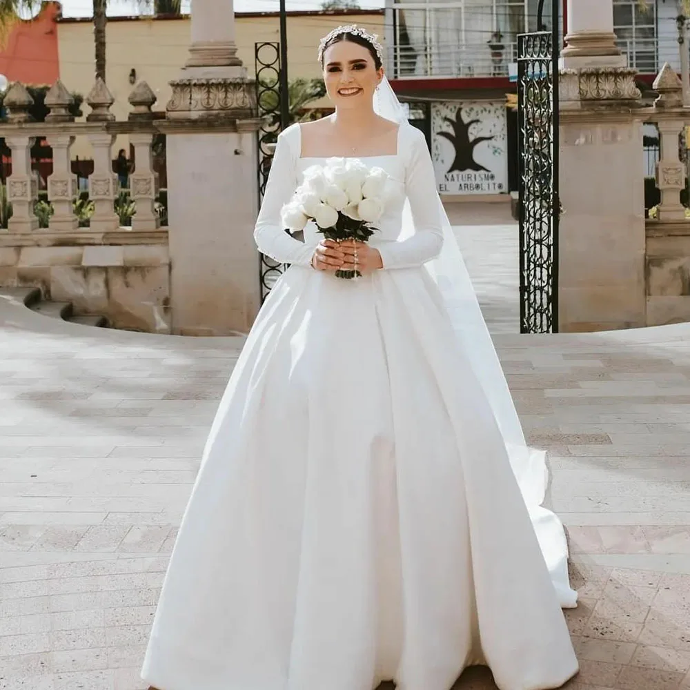 

Plus Size Wedding Dresses For Women A Line Long Sleeve Brides Dress Customized Bridal Gown Square Collar Button Bride Dress